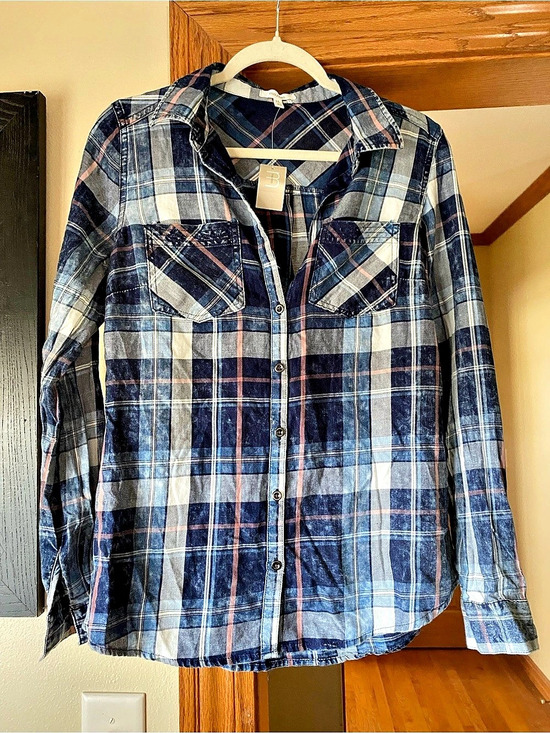 Maurices Tops - Maurices Plaid Button Down Blue & White XS NWT